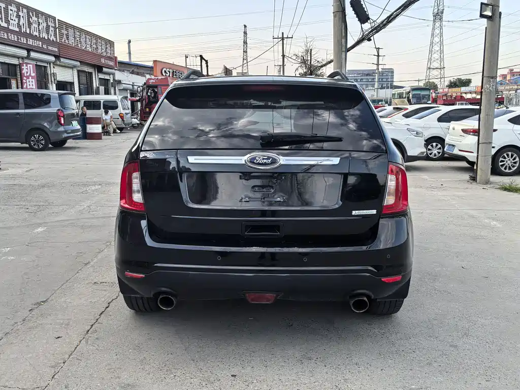 Ford Edge (Import) — миниатюра 5