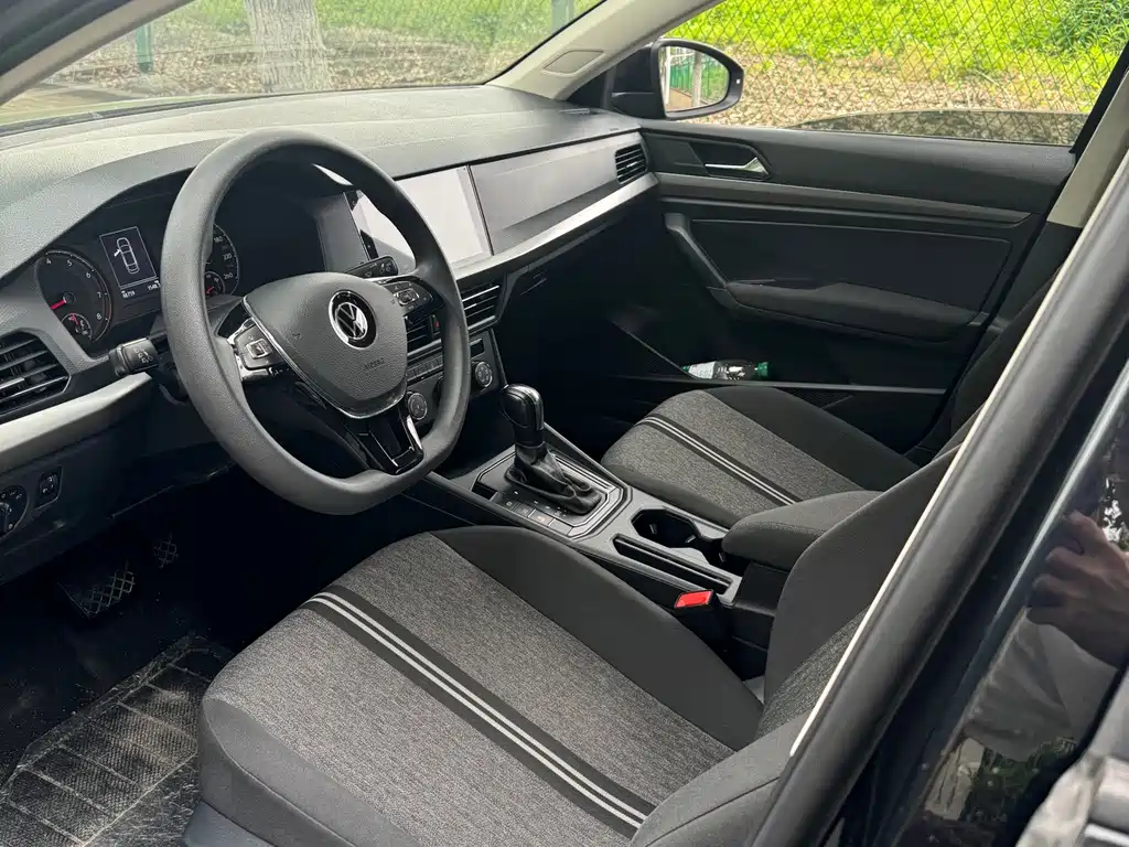 Volkswagen Lavida — миниатюра 4