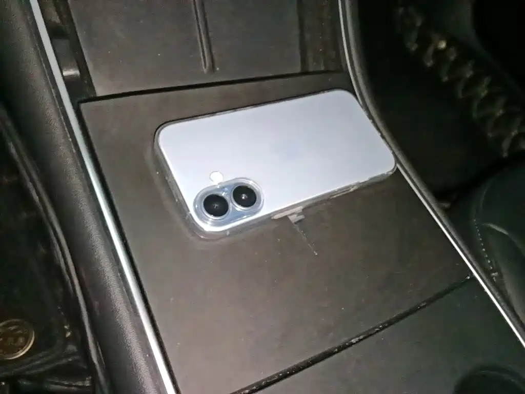 Tesla Model 3 — миниатюра 9
