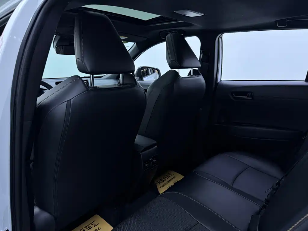 Toyota Corolla Cross — миниатюра 6
