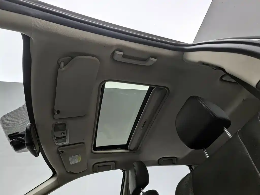 Mitsubishi Outlander — миниатюра 14
