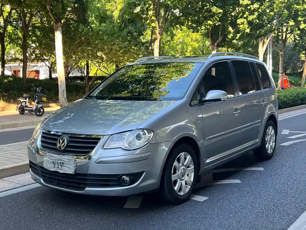 Volkswagen Touran — миниатюра 3