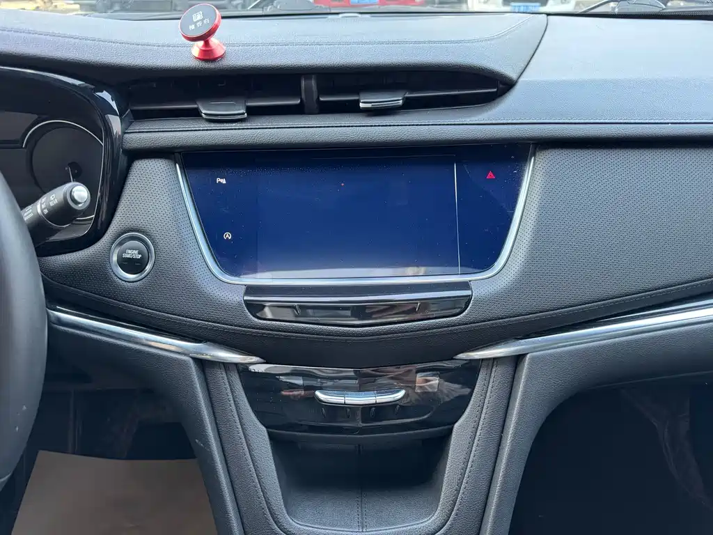 Cadillac XT5 — миниатюра 8