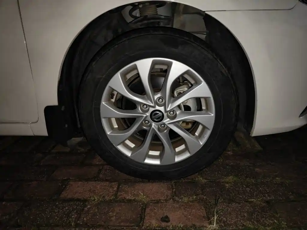 Nissan Sylphy — миниатюра 8