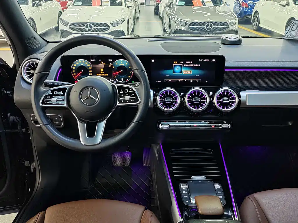 Mercedes-Benz GLB — миниатюра 13