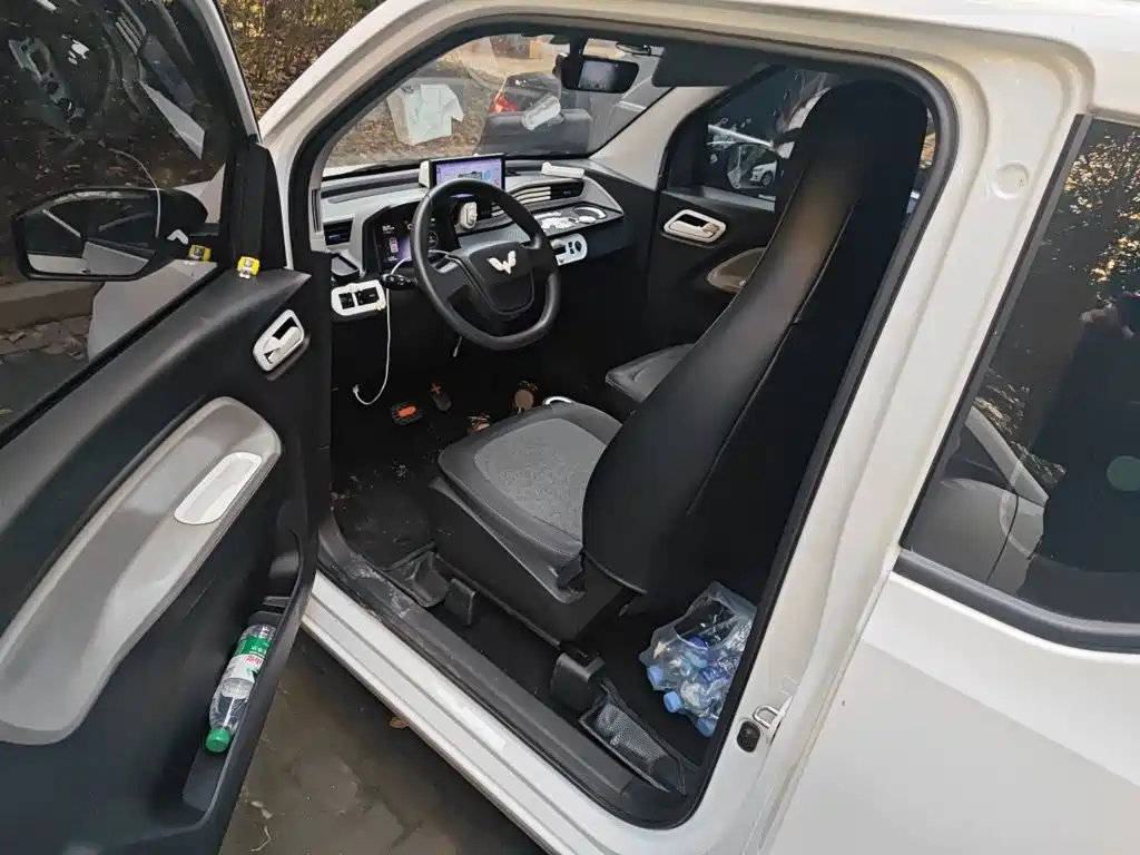 Wuling MINIEV — миниатюра 12