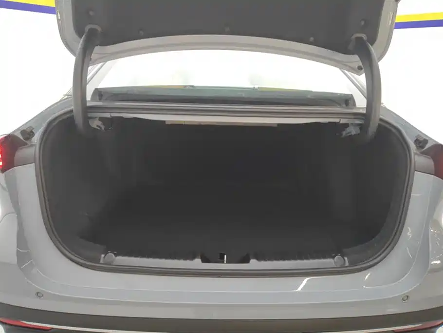 GEELY GALAXY GALAXY L6