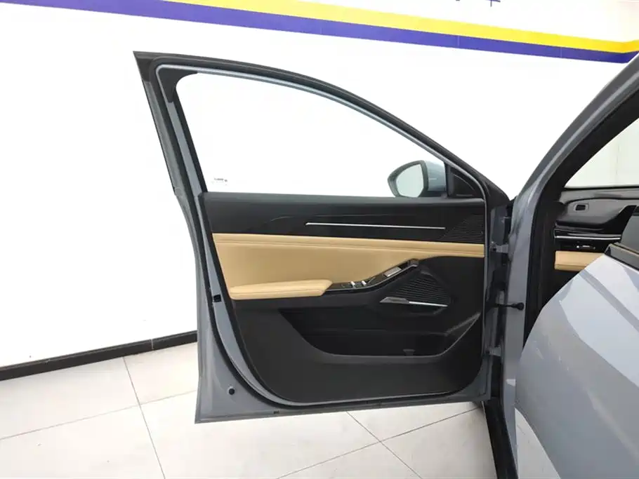 GEELY GALAXY GALAXY L6