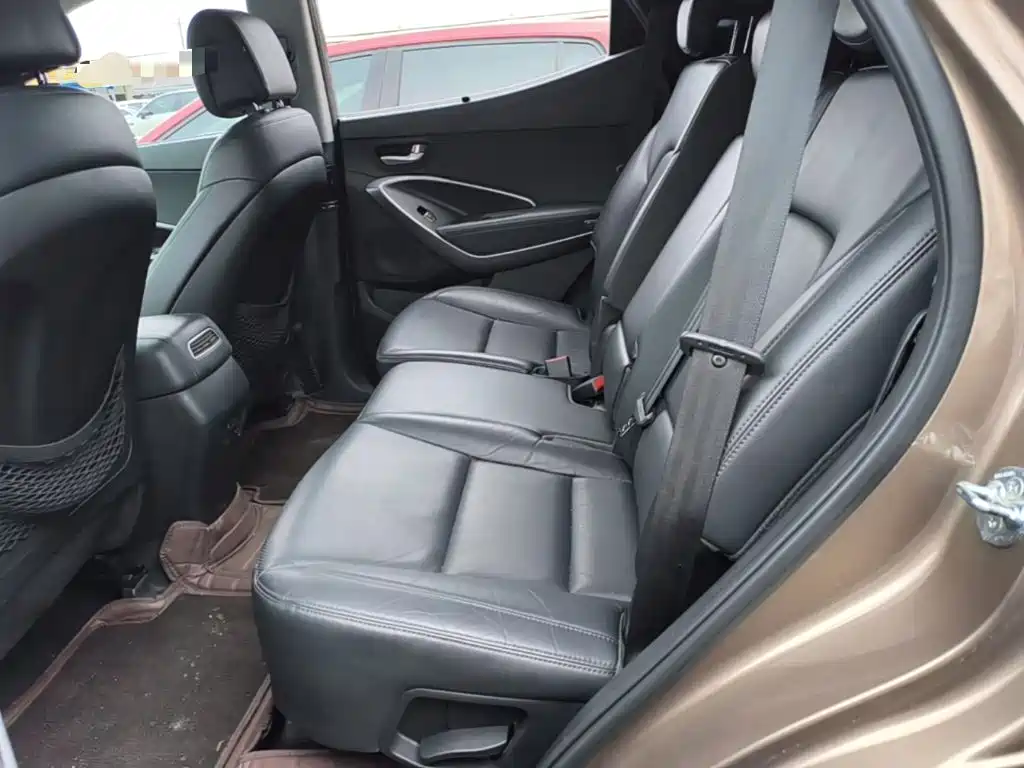 Hyundai Santa Fe — миниатюра 17