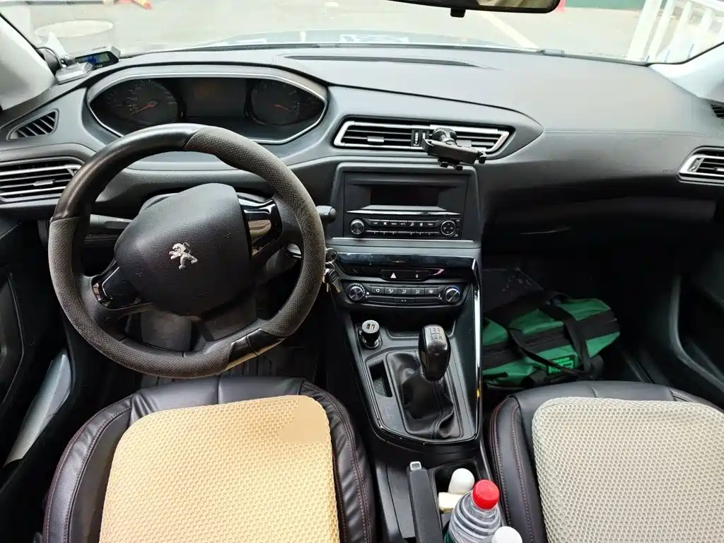 Peugeot 308 — миниатюра 5