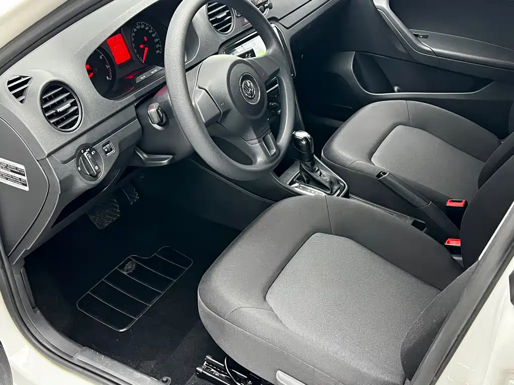 Volkswagen Jetta — миниатюра 13