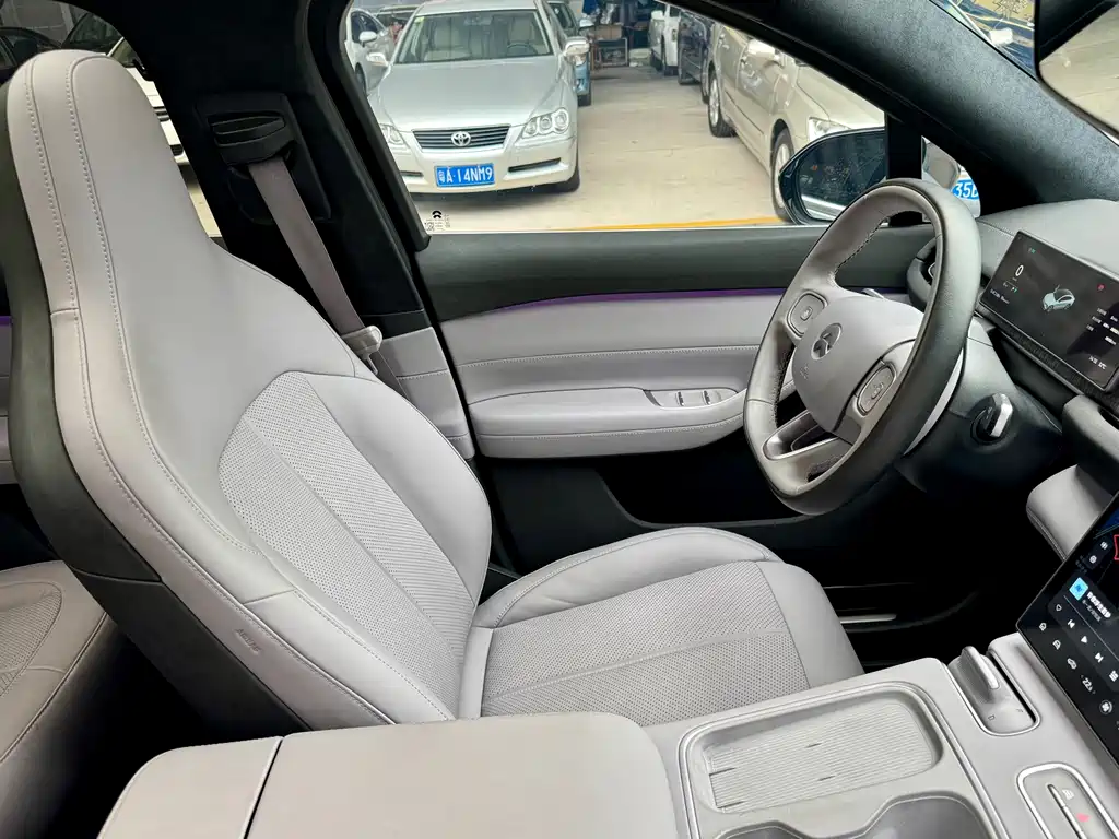 NIO EC6 — миниатюра 18
