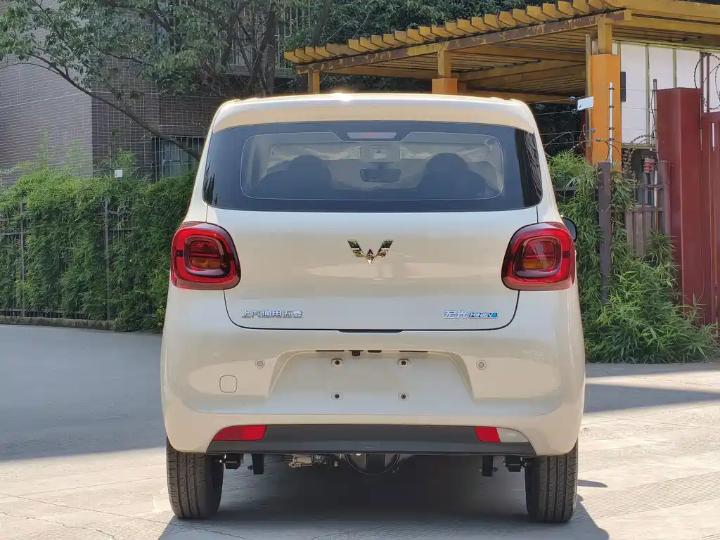 Wuling MINIEV — миниатюра 6