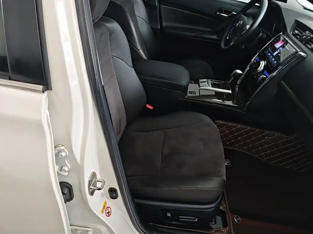 Toyota Reiz — миниатюра 25