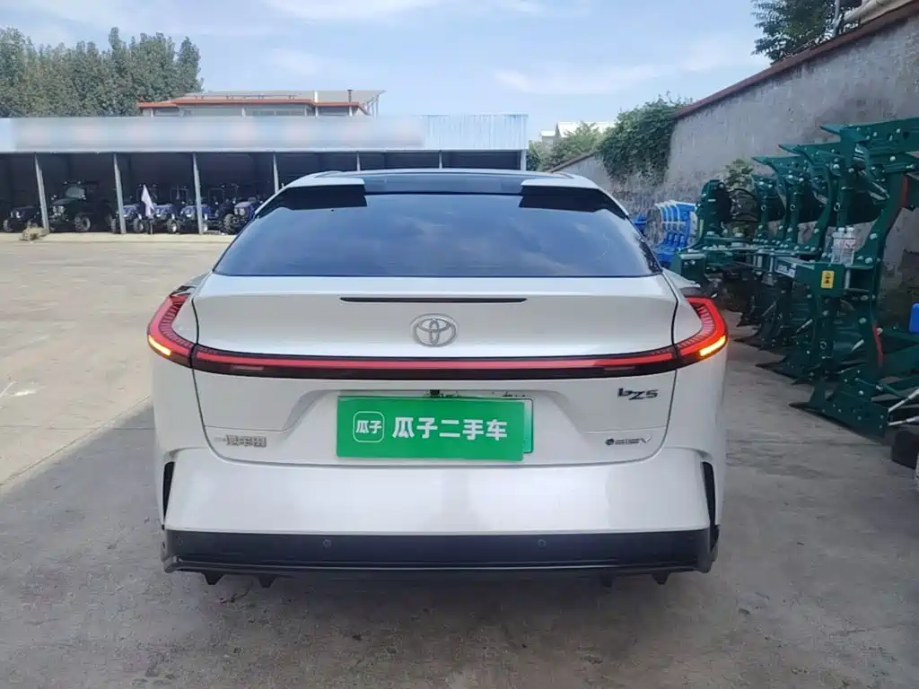 Toyota bZ5 — миниатюра 6