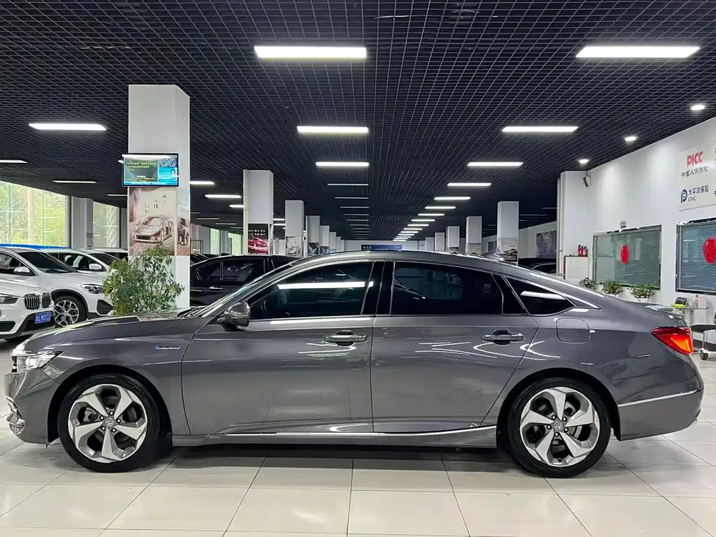 Honda Accord - фото 3