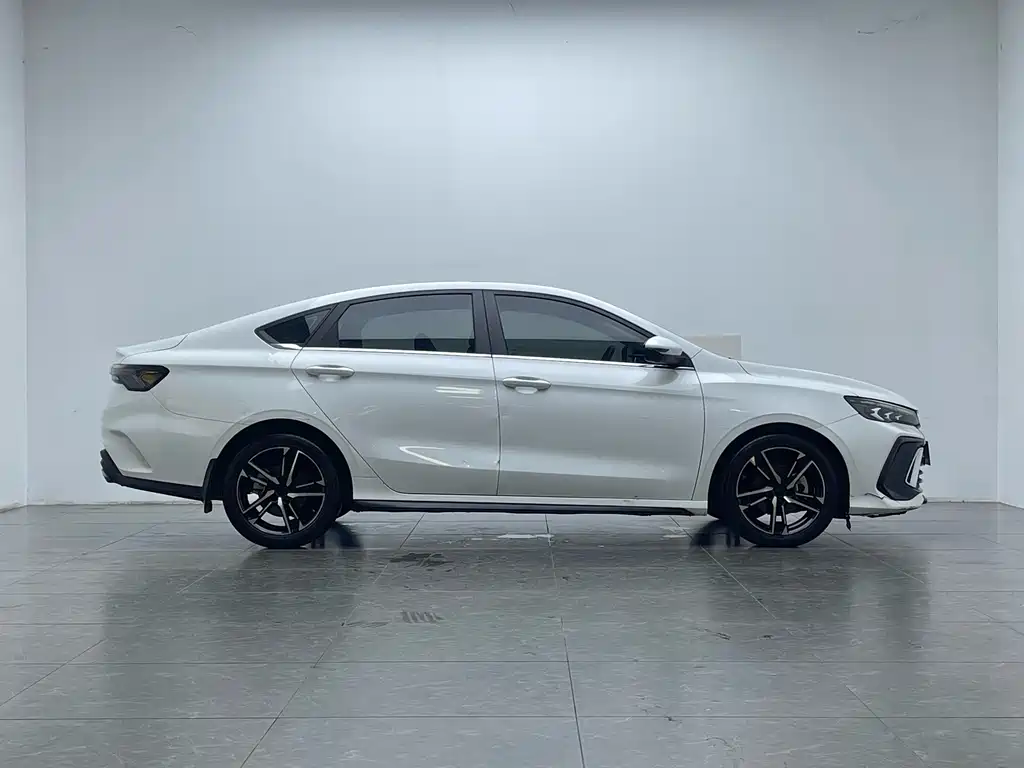 Geely Binrui — миниатюра 9