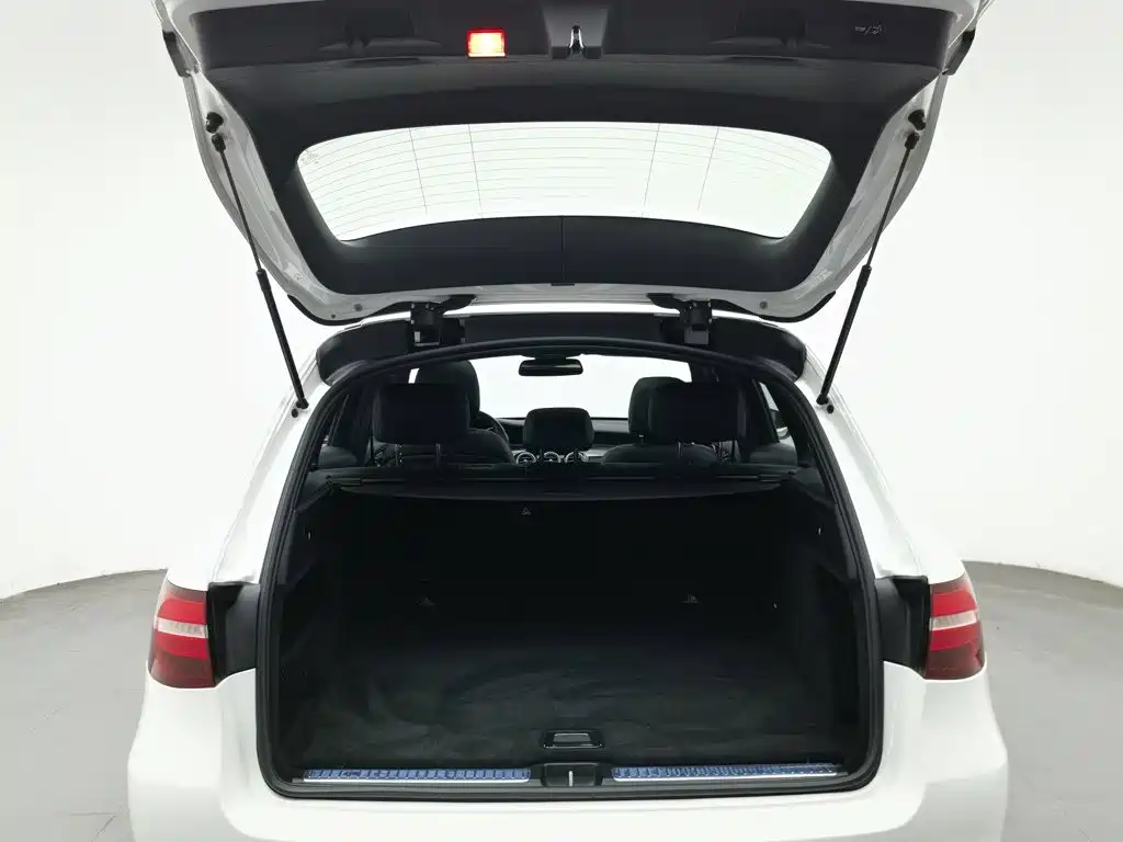 Mercedes-Benz GLC — миниатюра 16