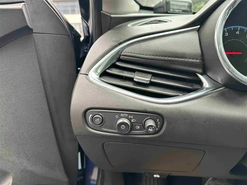 CHEVROLET MAI RUIBAO XL