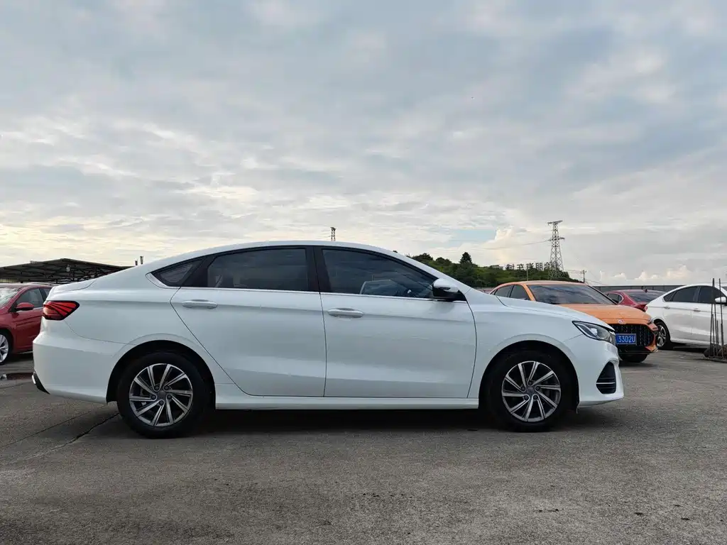 Geely Binrui — миниатюра 8