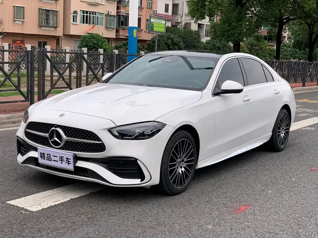 Mercedes-Benz C-Class 2024