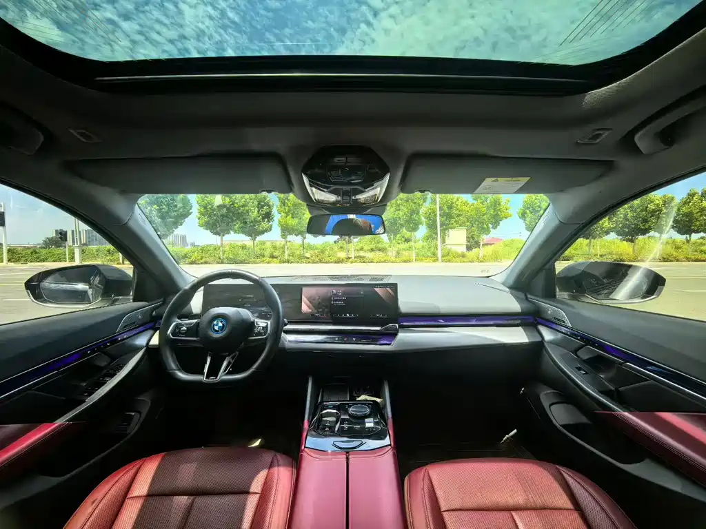 BMW i5 — миниатюра 9