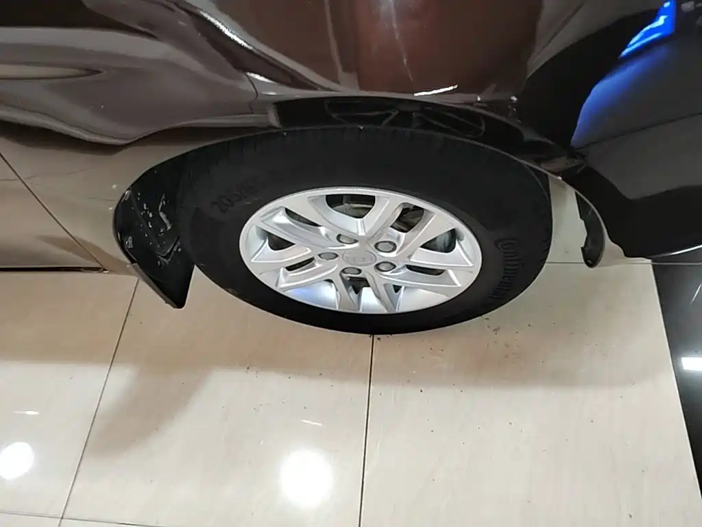 Geely Emgrand — миниатюра 23