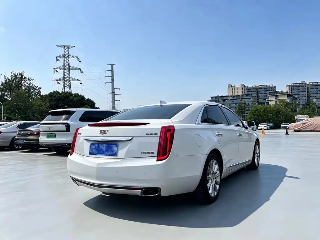 Cadillac XTS — миниатюра 4