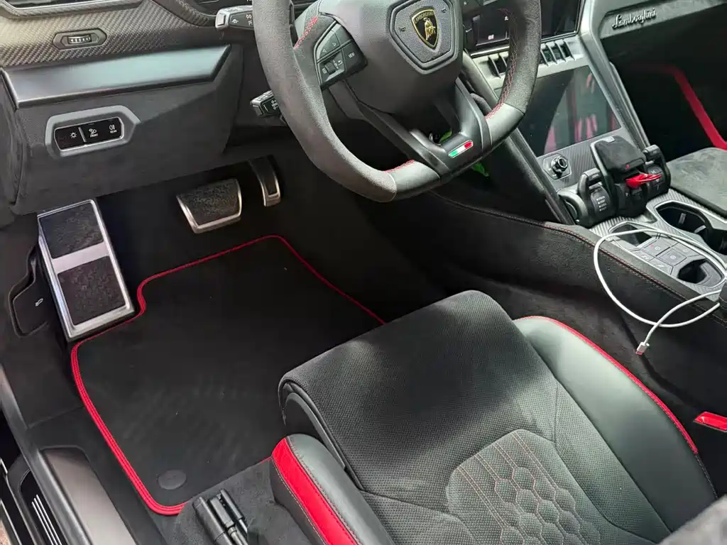 Lamborghini Urus — миниатюра 6
