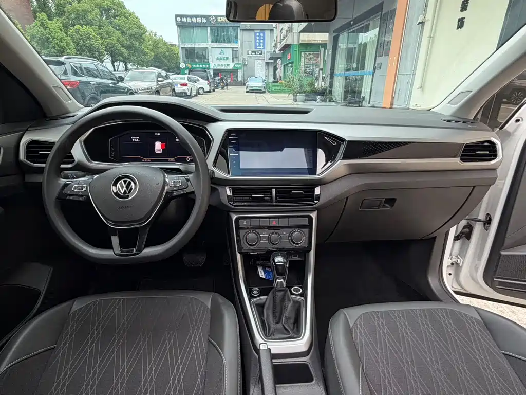 Volkswagen T-Cross — миниатюра 11