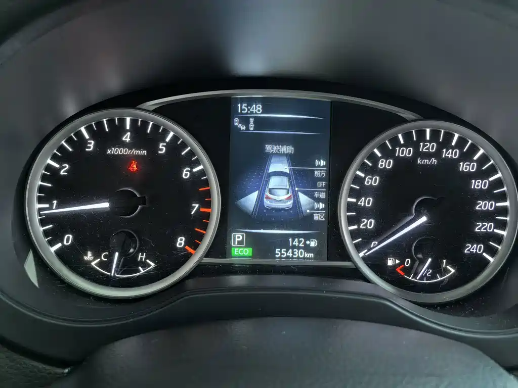 Nissan Tiida — миниатюра 12