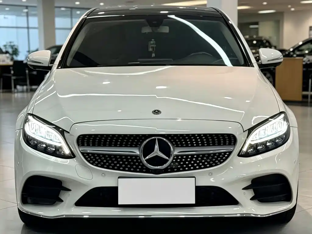 Mercedes-Benz C-Class — миниатюра 2