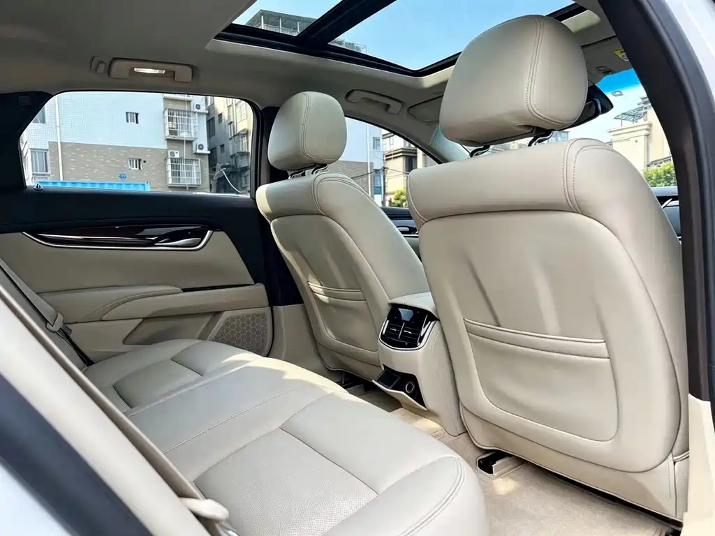 Cadillac XTS — миниатюра 14