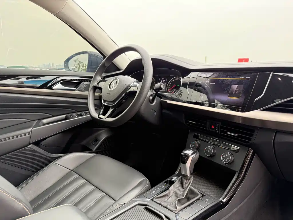 Volkswagen Passat — миниатюра 11