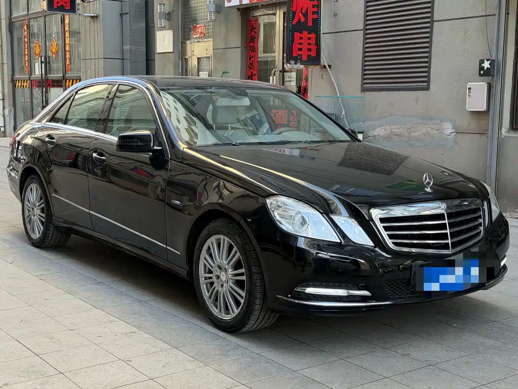 Mercedes-Benz E-Class E 2010 E 260 CGI Fashion