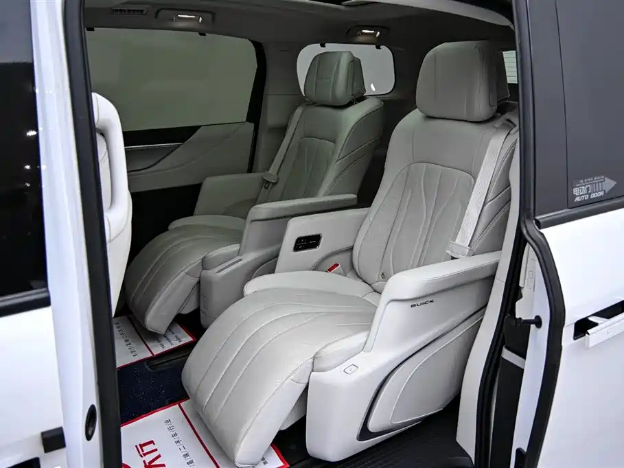 BUICK GL8 NEW ENERGY