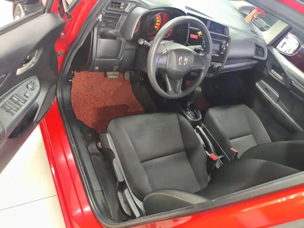 Honda Fit — миниатюра 16