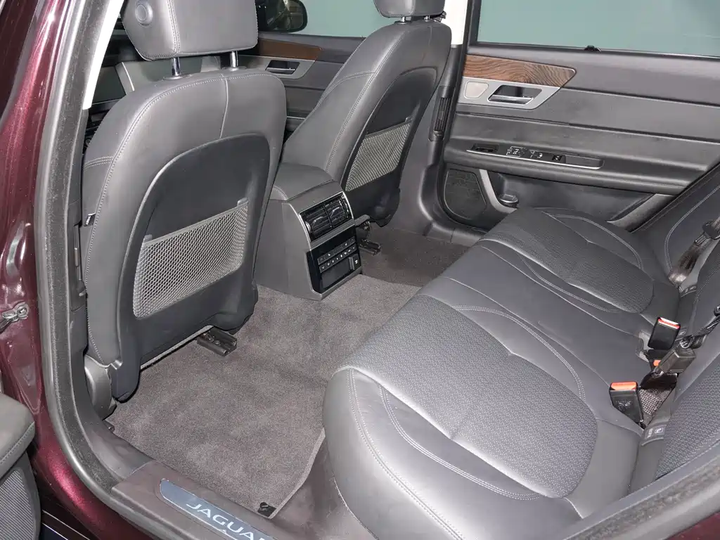 Jaguar XFL — миниатюра 15