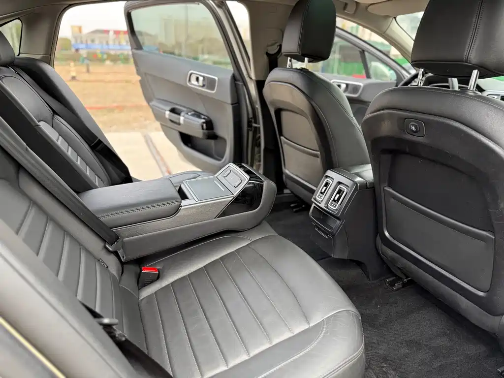 Citroen C6 — миниатюра 10