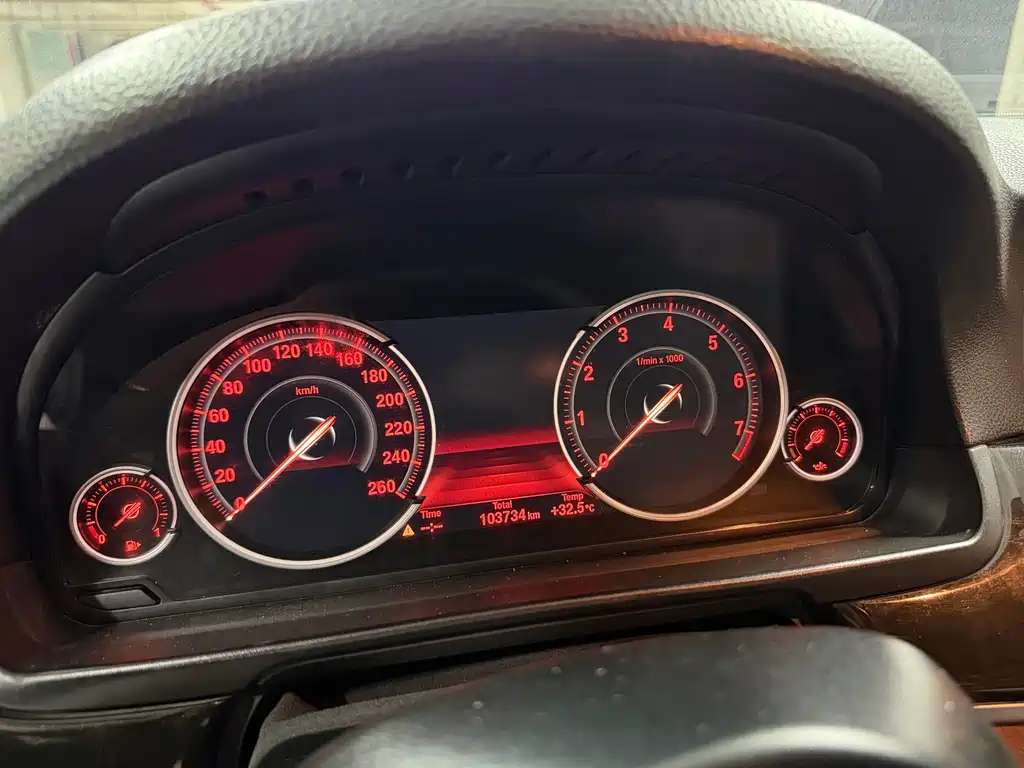 BMW 5 Series — миниатюра 14