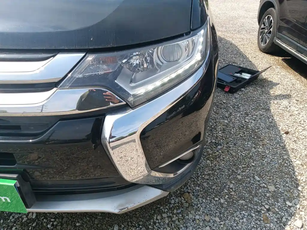 Mitsubishi Outlander — миниатюра 18