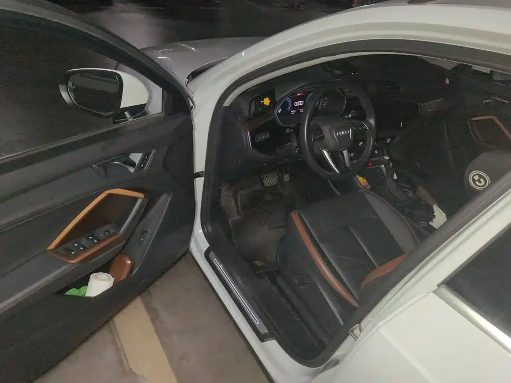 Audi Q3 — миниатюра 12