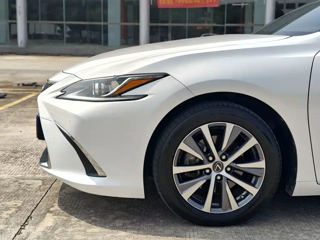 Lexus ES — фотографии объявления, Фото 6