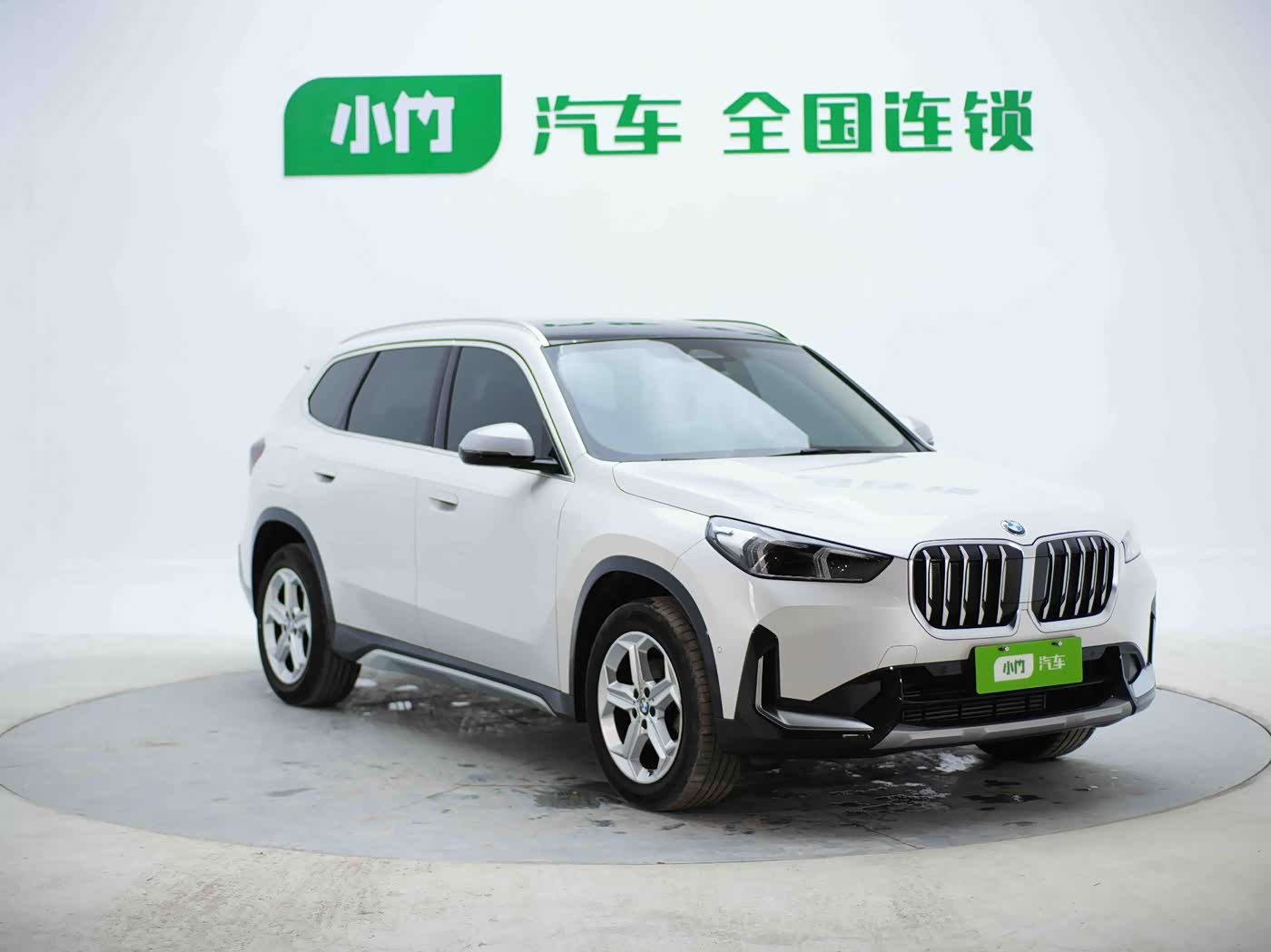 BMW X1 1.5 л 2023 г. Белый, пробег 26000 км