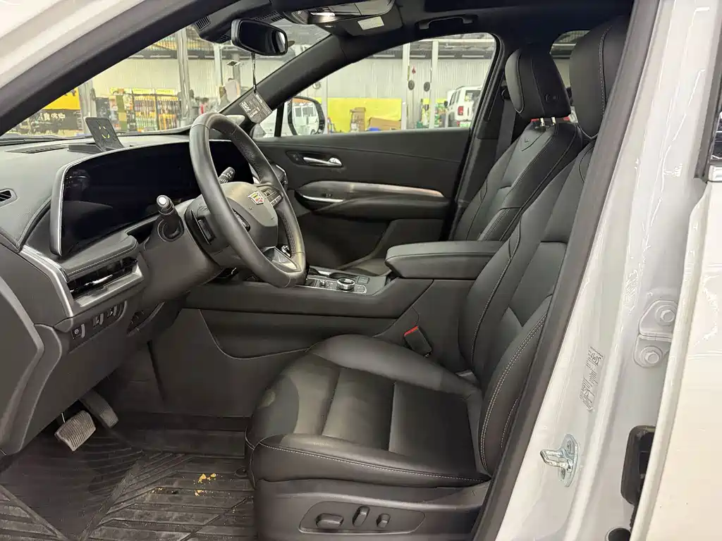 Cadillac XT4 — миниатюра 4