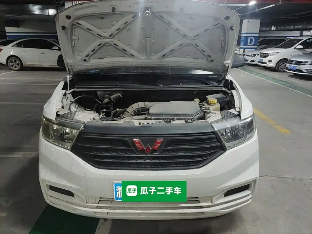 Wuling Hongguang V — миниатюра 23