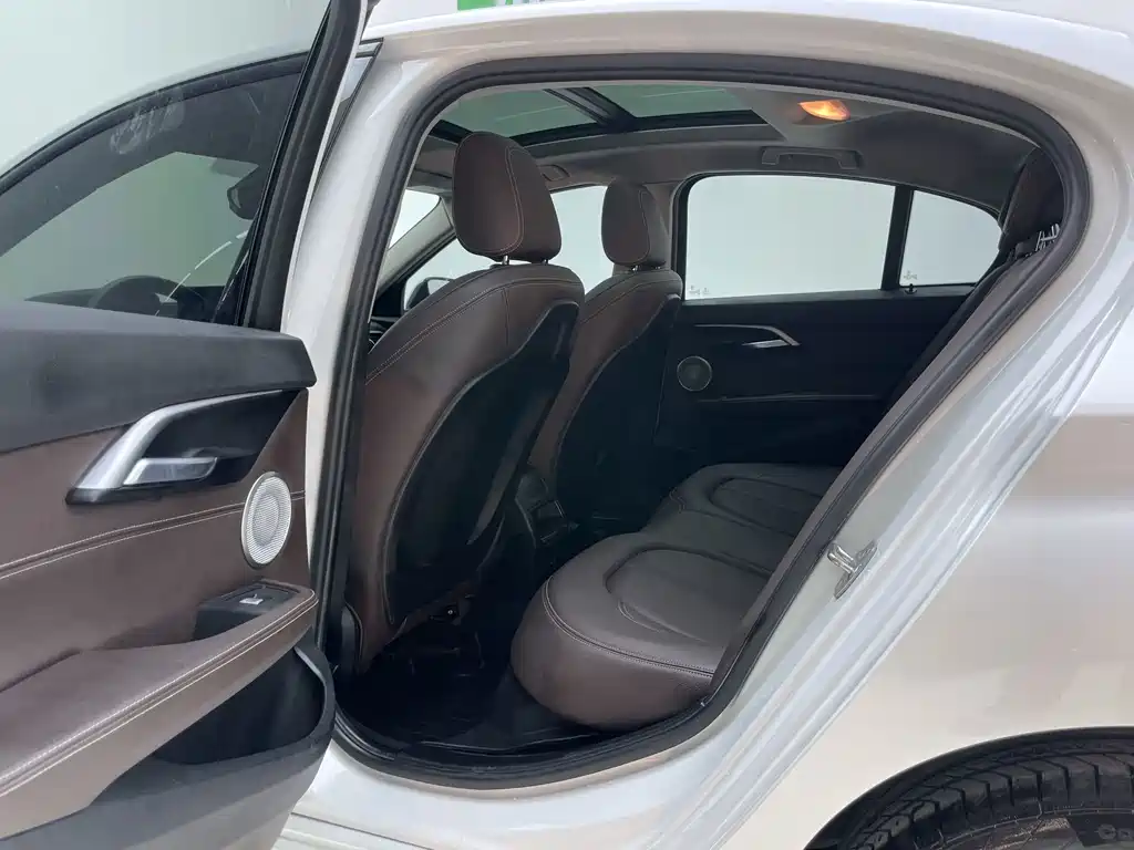 BMW 1 Series — миниатюра 21