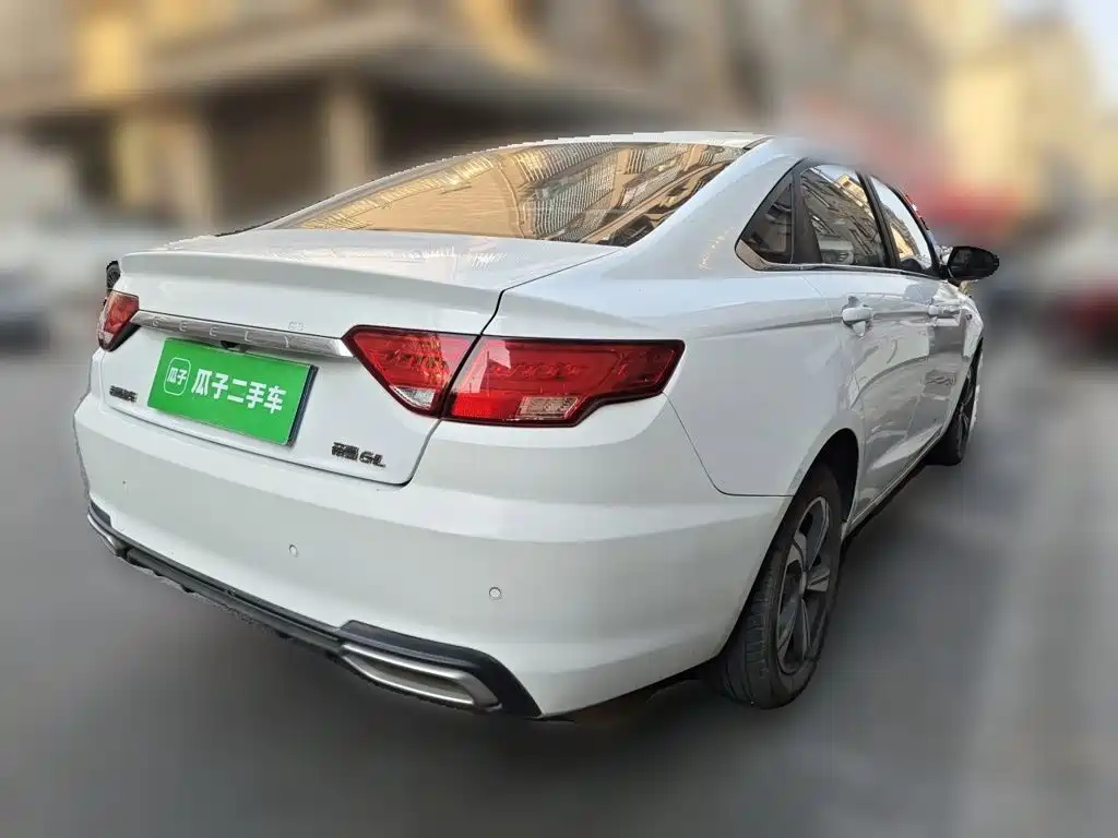Geely Emgrand GL — миниатюра 4