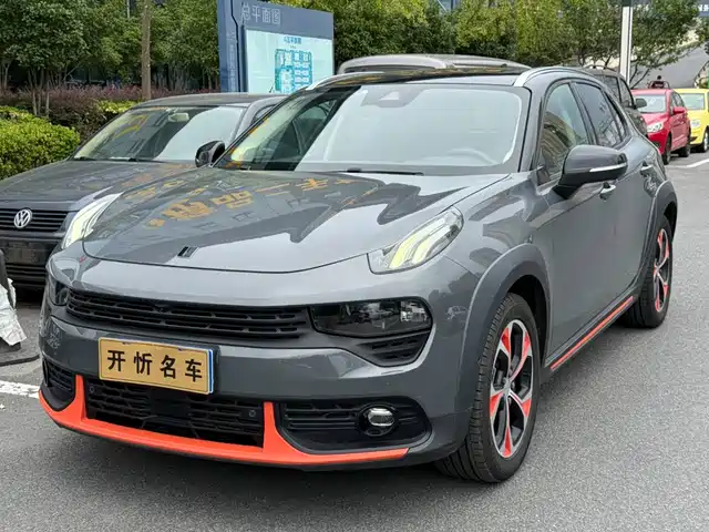 Lynk & Co 02