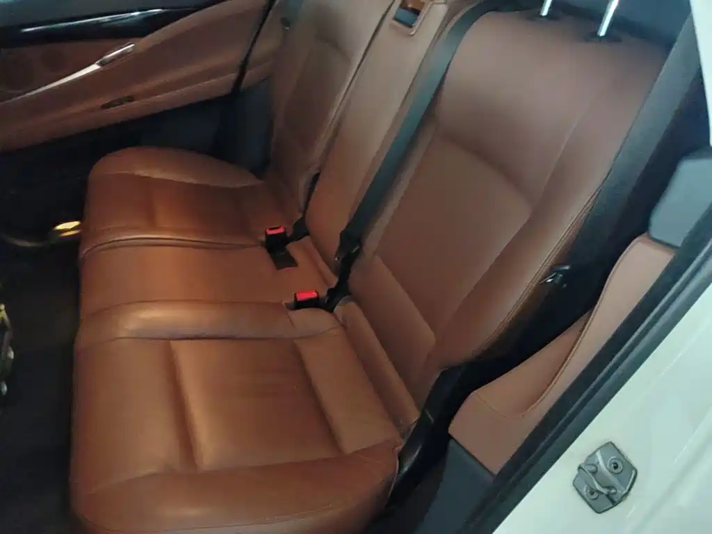 BMW 5 Series GT — миниатюра 22